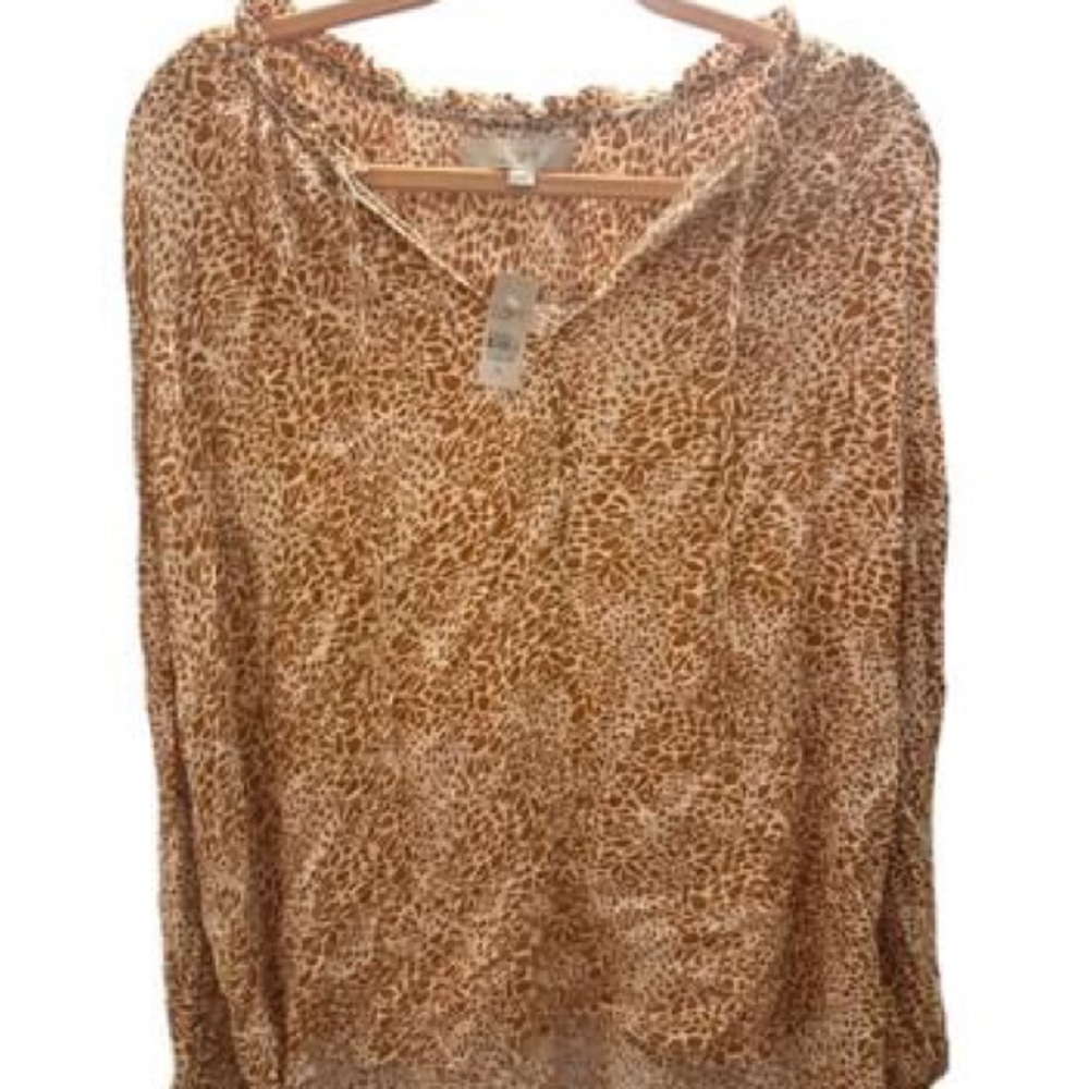 5 SHIRTS total👚Leopard Print Women's Top